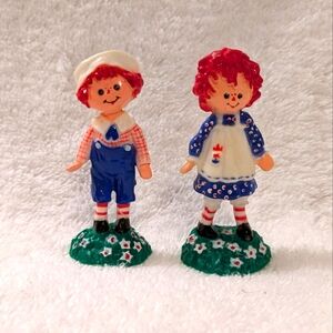Vintage plastic Raggedy Ann & Andy 1974 cake toppers/party favors